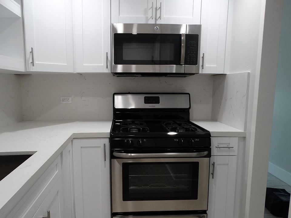 1st image of 700 Biltmore Way APT 202