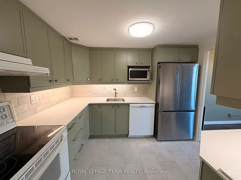 515 Saint Laurent Blvd #318 — Photo 14