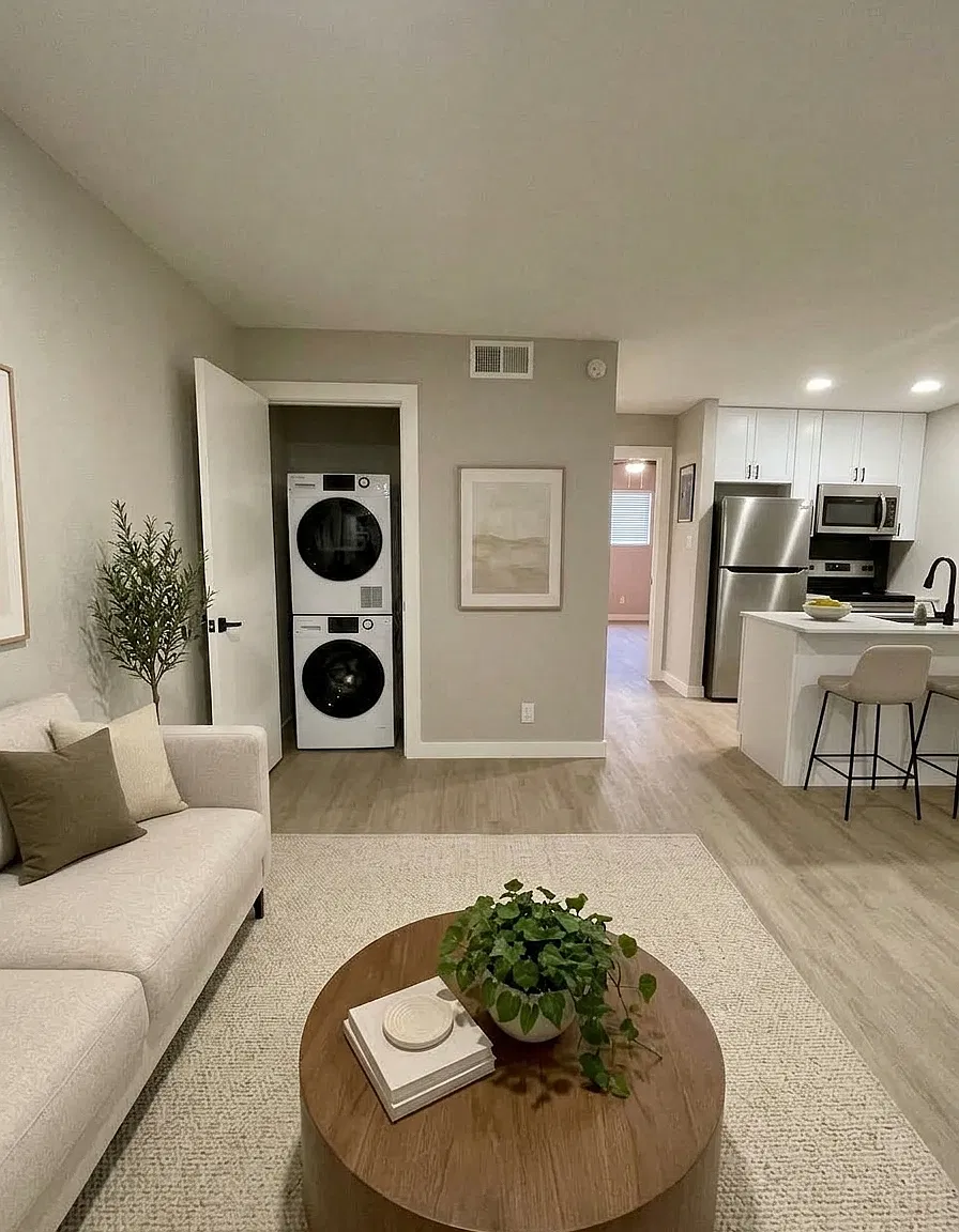 1 bed, 585 sqft, $1,145 — Photo 1
