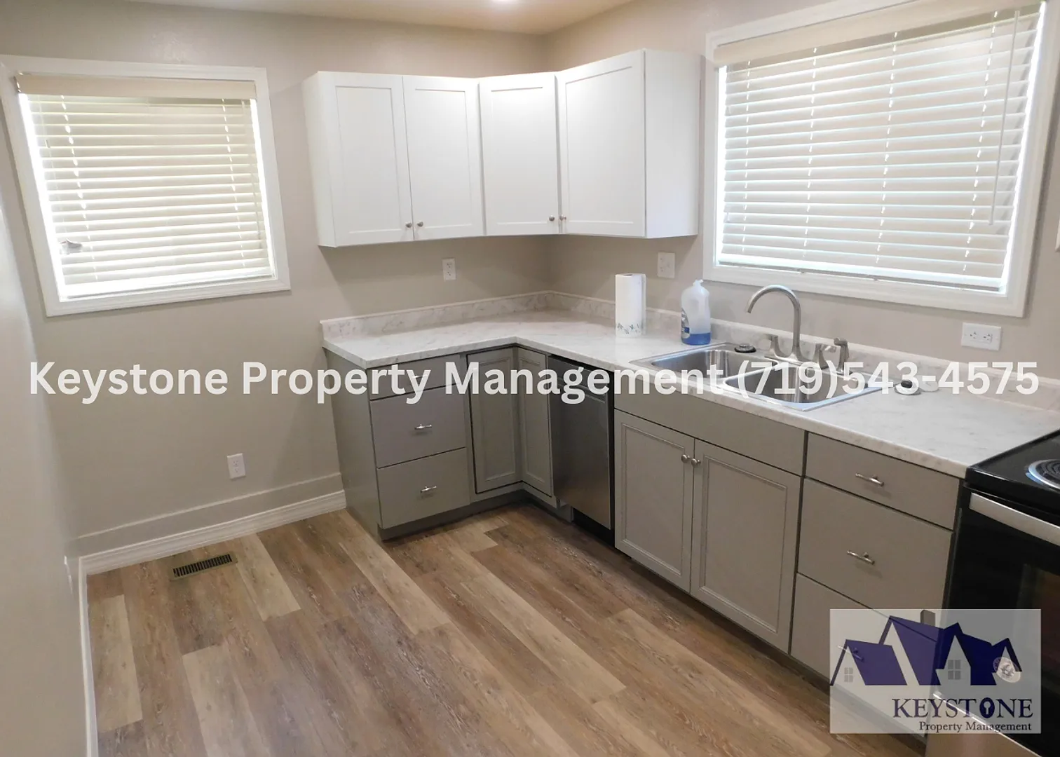 Updated 2 Bedroom Ranch Home with Central Air & Fully Fenced Yard - $1,100/$1,650 — Photo 3