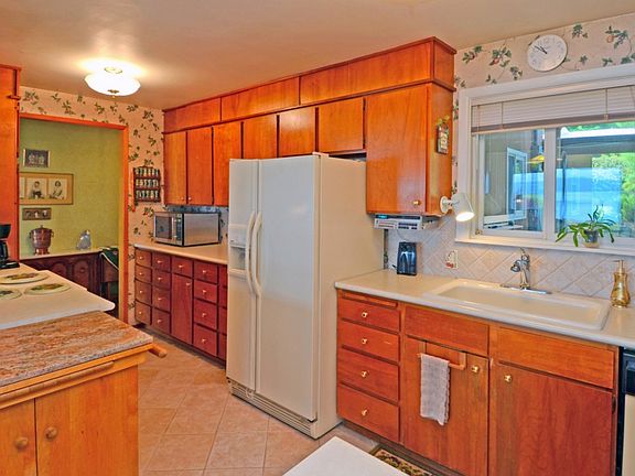 A very efficient remodeled galley kitchen!