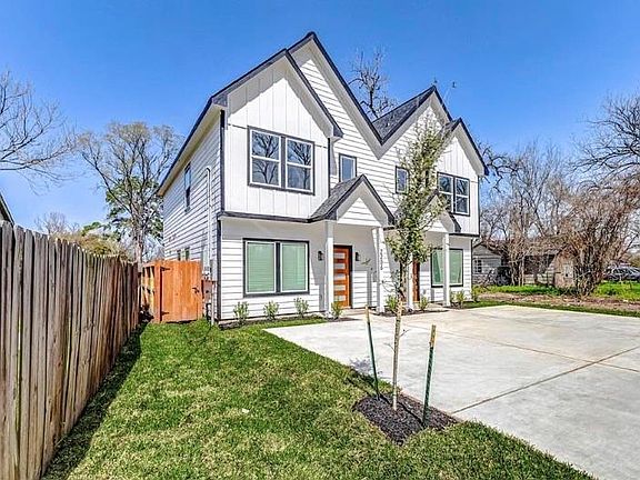 3rd image of 2206 Dolly Wright St #B