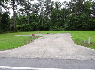 863 Tuttles Grove Rd, Beaufort, NC 28516