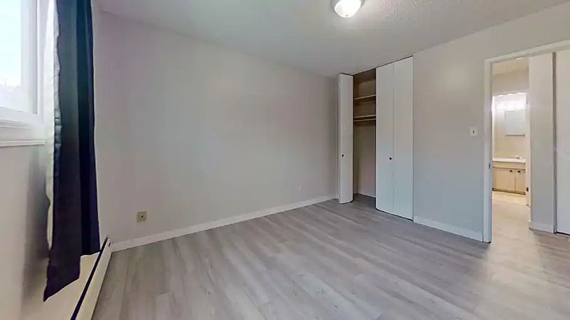 Hinton Apartment for rent - 2 Bedrooms — photo 5
