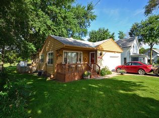 809 2nd St, Yutan, NE 68073