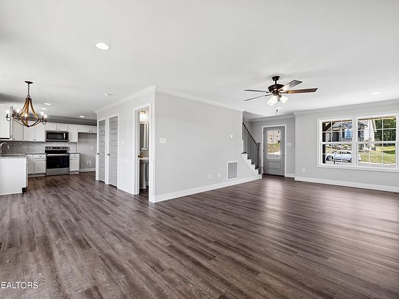 5th image of 3709 Parker Harrison Way