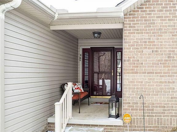 3rd image of 64 Timber Lake Dr