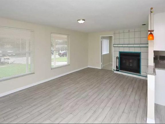 5th image of 2804 Dovewood St