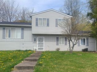 9971 Bright Dr, Windham, OH 44288