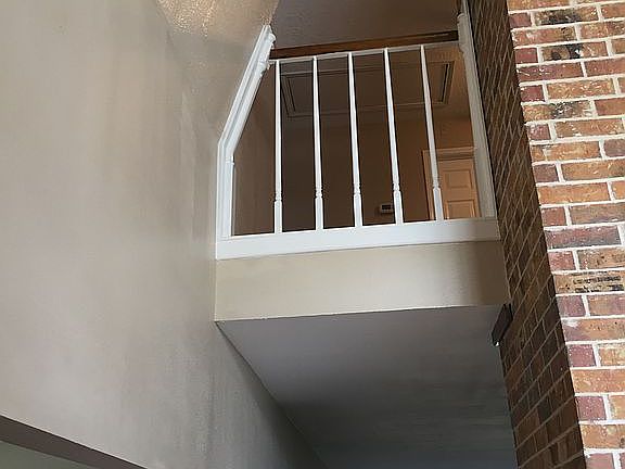4th image of 5314 Oak Cove Dr