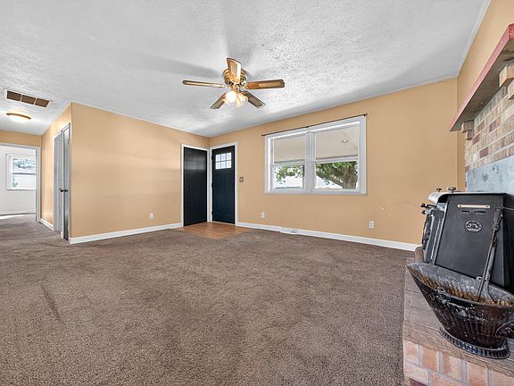 4th image of 3042 N County Road 450 E