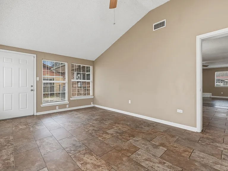 104 Quapaw Pl — Photo 20