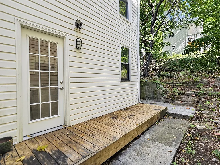 516 Carolyn Ave — Photo 22
