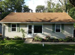 592 Royal Dr, Jackson, MI 49202