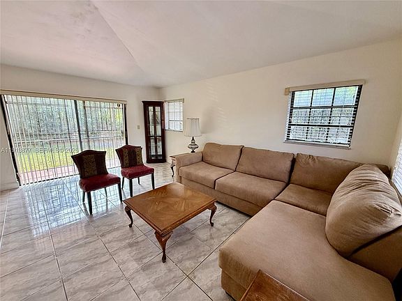 4th image of 12340 SW 95th Ter