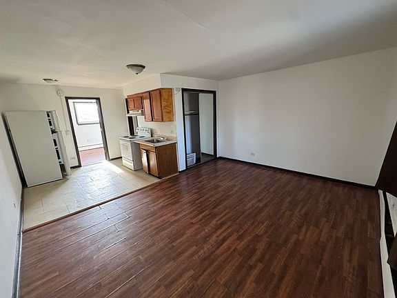 2nd image of 3038 Bright St APT 6