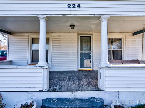 5th image of 224 N Church St SE