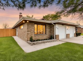 1310 Beverly Ln, Streamwood, IL 60107