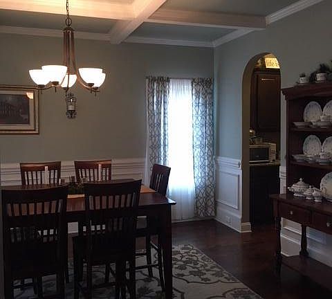 Formal dining area off the main entrance