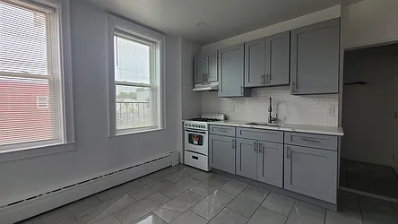 297 Griffith Street, #3