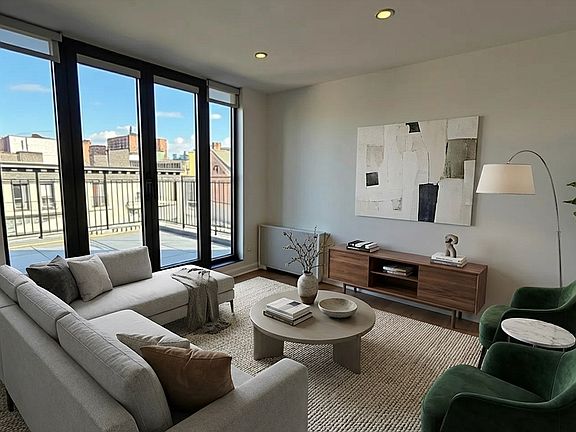 2nd image of 402 E 118th St APT 7D