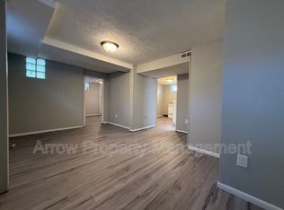 2049 Worthington Ave APT B, Lincoln, NE 68502