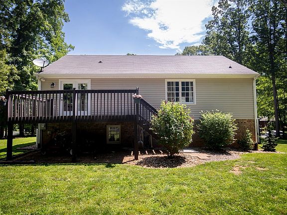 5th image of 200 Jefferson Woods Dr