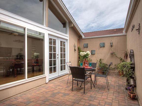 3rd image of 2625 Flagstone Dr