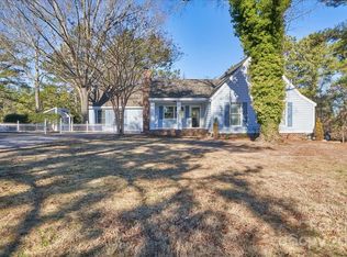 224 Armstead Rd, Pinehurst, NC 28394
