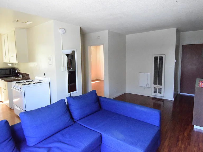 2618 Ellendale Pl. — Photo 9