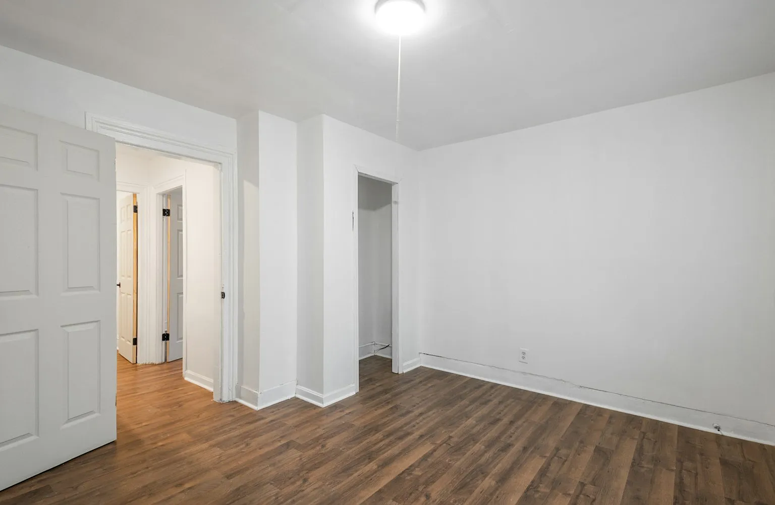 1361 East 45th Street, Unit D — Photo 3