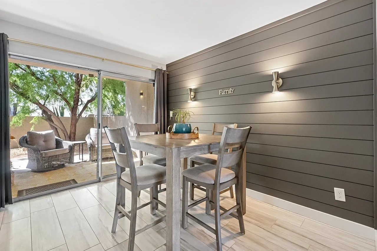 2 bed, 1135 sqft, $3,400 — Photo 1