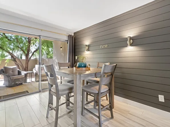 4201 E Camelback Rd, Phoenix, AZ