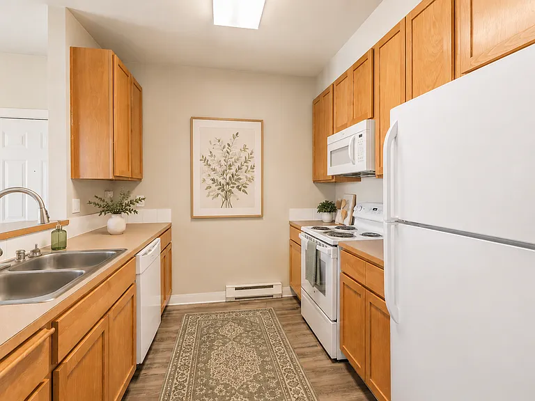 Ashton Apartments — Photo 57