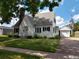 528 Hillcrest St, Viroqua, WI 54665
