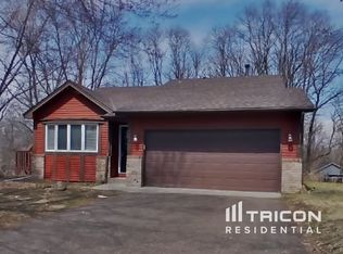 6884 27th St N, Oakdale, MN 55128