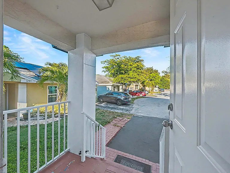5789 Woodland Point Dr — Photo 54