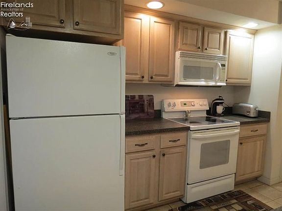 3rd image of 5301 W Waterberry Dr