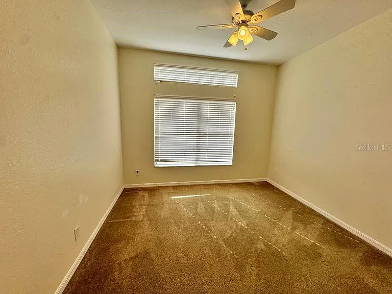 221 Towerview Dr E — Photo 12