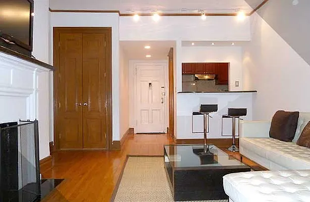 Rented by WAM Partners - William Moses Co. | media 27