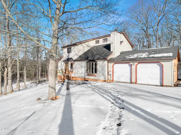 216 Old Took Dr, Tamiment, PA 18371