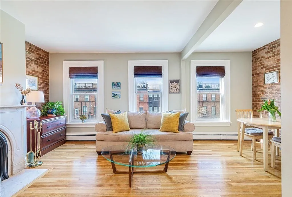 Building Photo - 40 Rutland Sq #4