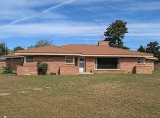 1002 W 5th St, Friona, TX 79035