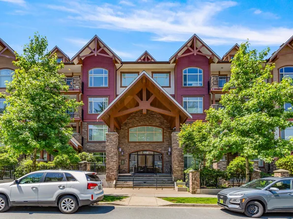 12525 190a St #211, Pitt Meadows, BC V3Y 0E1