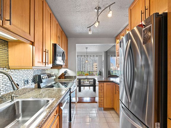 3rd image of 4170 N Marine Dr APT 10M