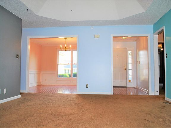 4th image of 671 Stonewall Ln