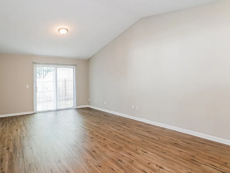 7811 Aquarius Cir S — Photo 4