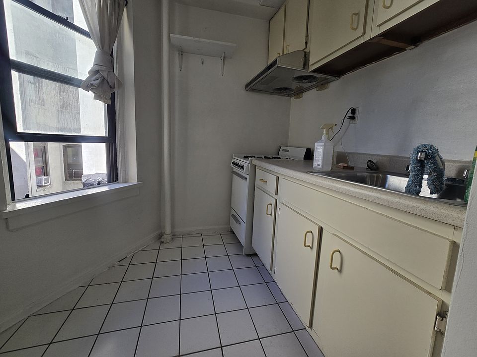 2nd image of 151 Allen St APT 5A