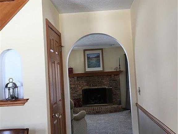 4th image of 9962 Juniper Ct