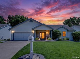 370 Misty Valley Dr, Saint Peters, MO 63376